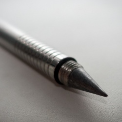 Вечная ручка, пишущая металлом – beta inkless metal pocket pen